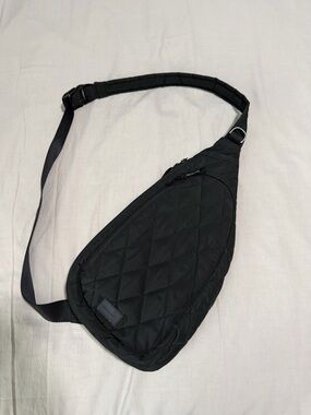 Vera Bradley Black Quilted Sling Belt Bag